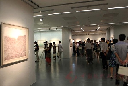 宿利群绘画作品展展厅.jpg