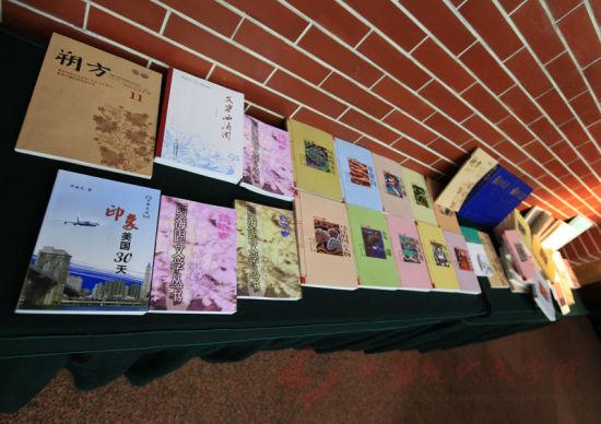 作家作品展示.jpg