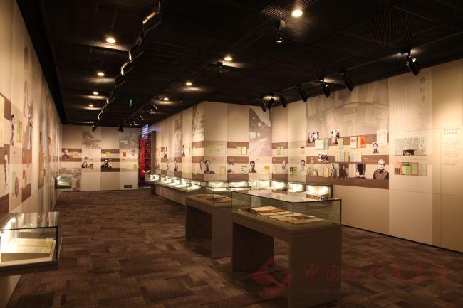 中国现代文学馆 二期“中国现代文学展”展厅2.jpg