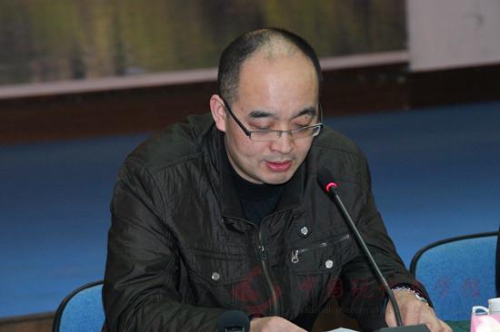 中国现代文学馆常务副馆长吴义勤发言.jpg