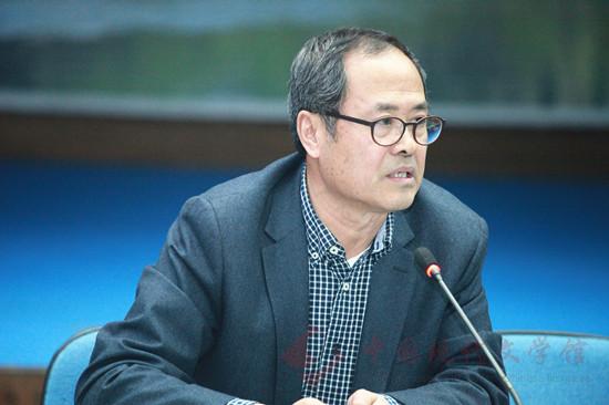 中国当代文学研究会副会长孟繁华发言.jpg