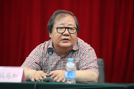 吉狄马加讲话-调整.jpg